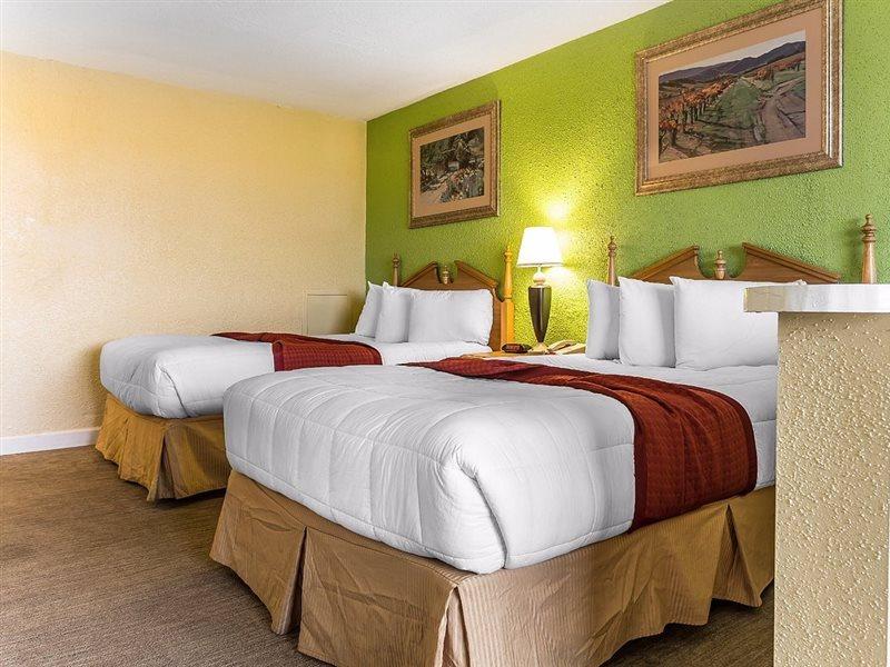 Ocean Star Hotel Myrtle Beach Buitenkant foto